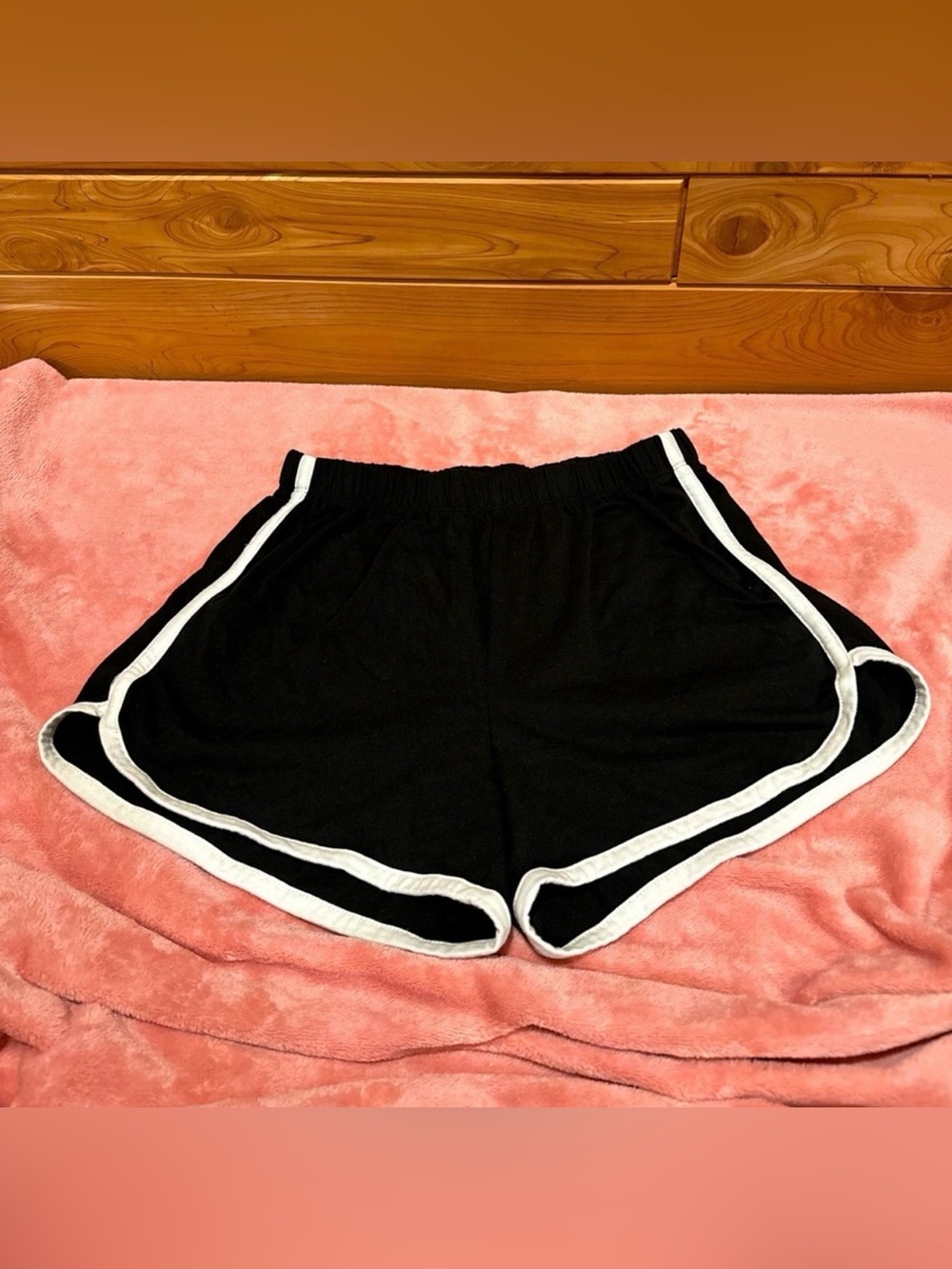 Sanrio SET • Hello Kitty • Crop Tee & Shorts • Medium 8-10 - Picture 6 of 8